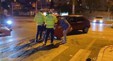 Trafik ışıklarında kaza: 4 yaralı
