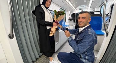 Tramvayda evlilik teklifi
