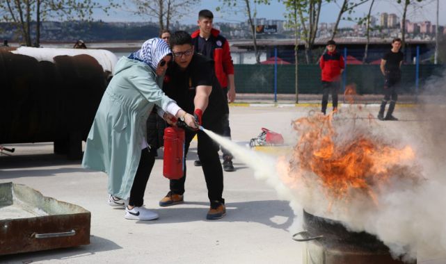 USTAM Kocaeli’de servis şoförü eğitimi