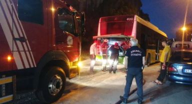 Yolcu otobüsünden yükselen duman korkuttu