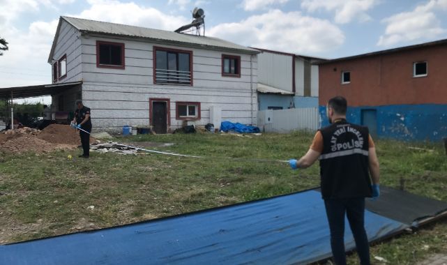 Arsanın yeni sahiplerini gördü, tüfekle ateş açtı