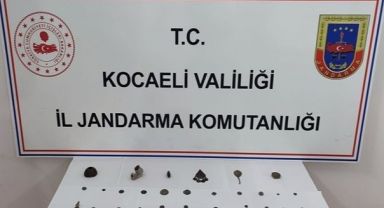 Durdurulan araçta 28 tarihi eser ele geçirildi