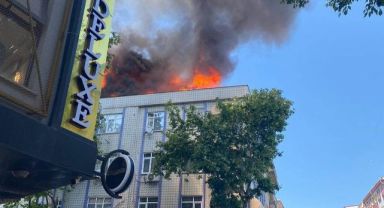 Gebze’de çatı yangını korkulu anlar yaşattı