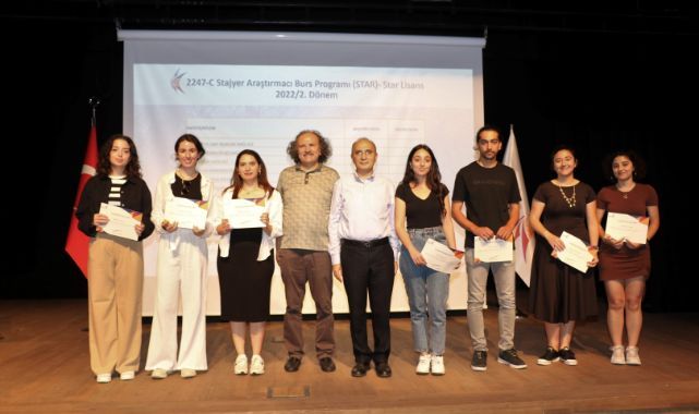 GTÜ öğrencilerinin başarıları ödüllendirildi