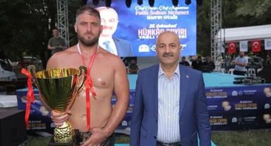 Hünkar Çayırı’nda Başpehlivan Nedim Gürel