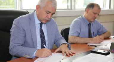 Kocaeli Vergi Dairesi yıkılıyor