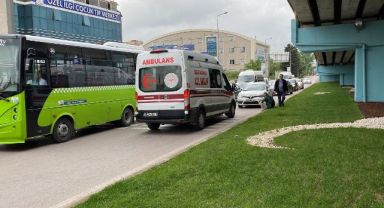 Koşarak karşıya geçen yaya otomobile çarpıp yaralandı