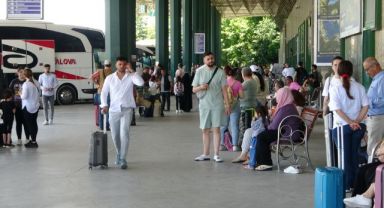 Otogarda bayram yoğunluğu yaşanıyor