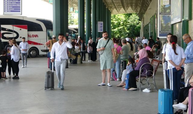 Otogarda bayram yoğunluğu yaşanıyor