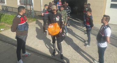 Yurda kaçak yollara giren 96 şahıs yakalanarak ülkelerine gönderildi