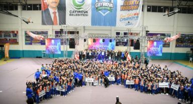 475 sporcu müsabakalarda ter döküyor