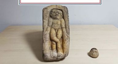 Arama yapılan evden tarihi eser çıktı