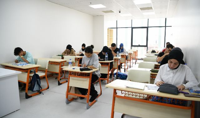 Bilgi evleri ve gençlik merkezinde yaz eğitimleri sürüyor