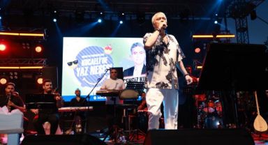 Cengiz Kurtoğlu, şarkılarıyla Karamürsel’i salladı