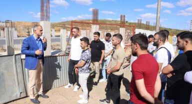 Çiftçi, Çayırovalı gençlere projeleri gezdirdi