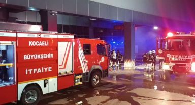 Gebze'de yangın: Söndürme sistemi faciayı önledi