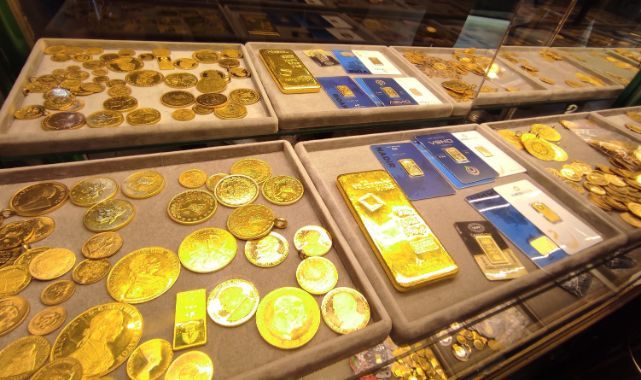Gram altın rekor seviyede, gümüşe de ilgi artıyor