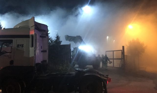 Kimyasal tepkime yoğun duman oluşturdu, göz gözü görmedi