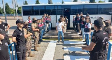 Kocaeli'de bin 419 düzensiz göçmen sınır dışı edildi