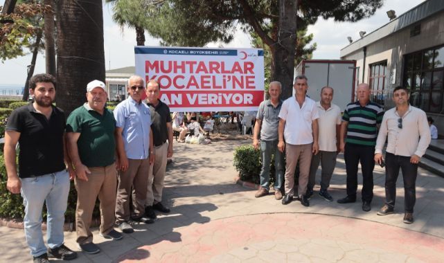 Kocaeli’de muhtarlardan Kızılay’a kan bağışı