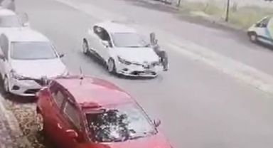 Otomobilin yayaya çarptığı feci kaza anı kameraya yansıdı