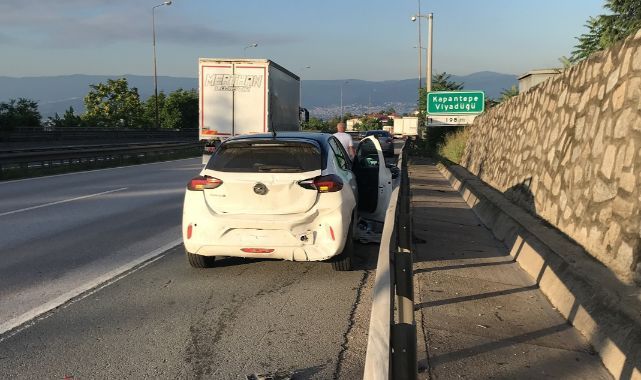 Polisten kaçan aracın sebep olduğu kazada 2 kişi yaralandı