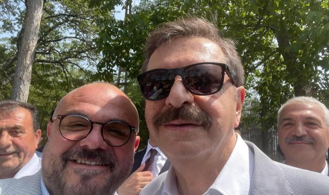 Şerifalioğlu, Hisarcıklıoğlu ile selfie yaptı