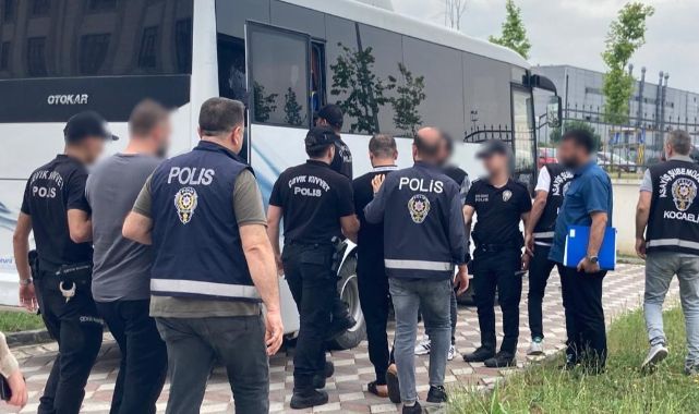 Sopayla saldırıp gasp ettiler: 5 kişi tutuklandı