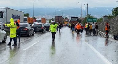 TEM'de 13 araç zincirleme kazaya karıştı, trafik felç oldu: 5 yaralı