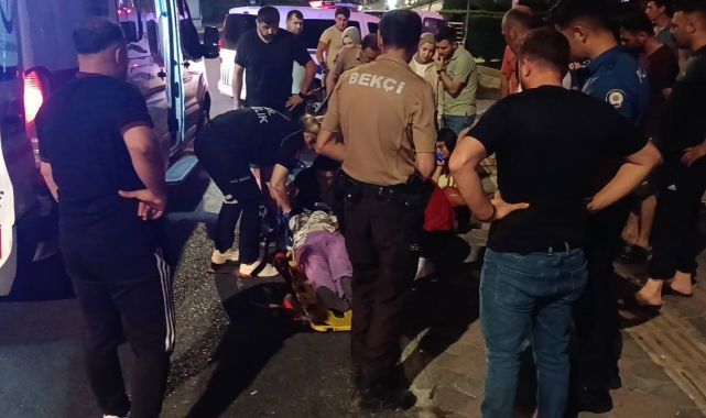 Yolun karşısına geçmek isteyen kadına otomobil çarptı