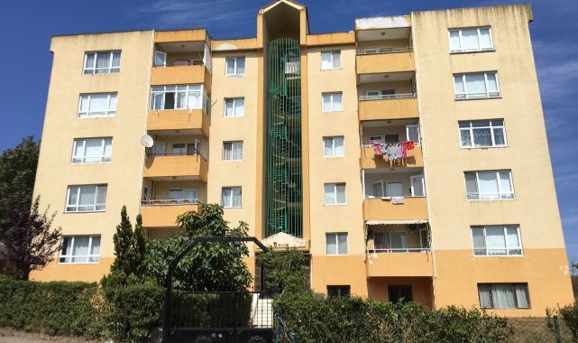 5. kattan düşen 3 yaşındaki çocuk yaşam savaşı veriyor
