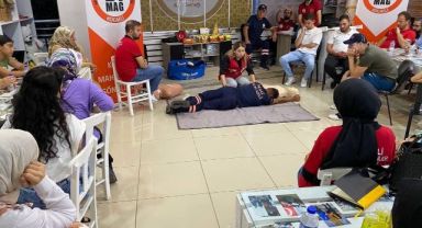 Afet durumunda hayatta kalma dersi veriliyor