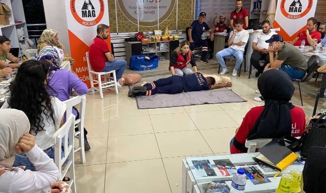 Afet durumunda hayatta kalma dersi veriliyor