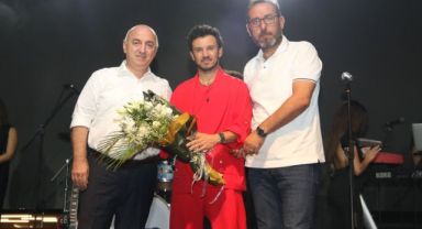 Buray, Darıca’da müzik dolu bir gece yaşattı