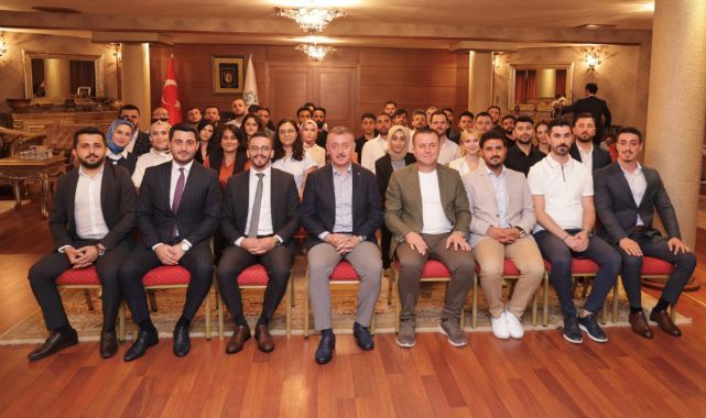 Büyükakın: Asıl güç sivil toplum ve gönüllülük hareketlerindedir