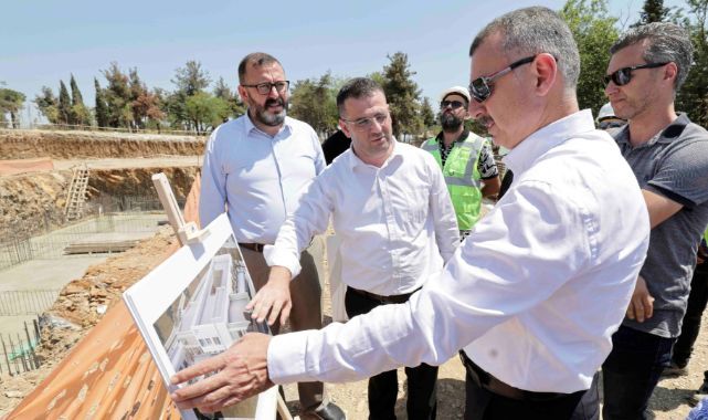 Büyükakın: Umudu paylaşıyor, engelleri birlikte kaldırıyoruz