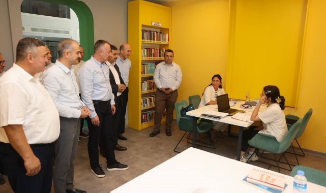 Büyükakın ve Çiftçi, kitap kahveyi gezdi