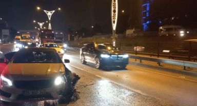 D-100’de 4 araç kazaya karıştı, trafik durma noktasına geldi