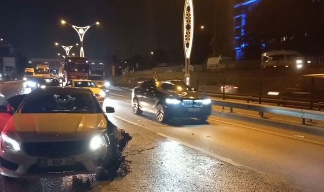 D-100’de 4 araç kazaya karıştı, trafik durma noktasına geldi