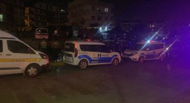 Darıca'da 2 şüpheliden biri silahla polisi yaraladı