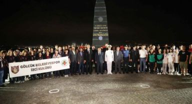 Depremde hayatını kaybedenler 24. yıl dönümünde deprem saatinde anıldı
