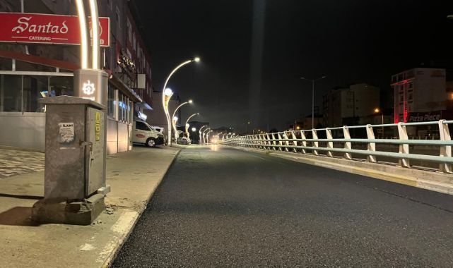 Eşref Bitlis Caddesi ışıl ışıl oldu