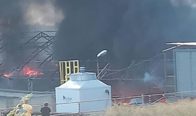 Gebze'de boya fabrikasında yangın