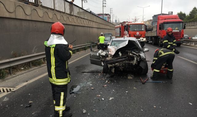 Otomobil iş makinesine arkadan çarptı: 1 kişi ağır yaralandı