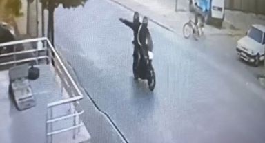 Park halindeki otomobiller böyle kurşunlandı