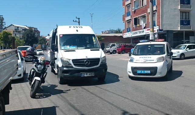 SRC belgesi olmayan servis sürücüsü 3 yaşındaki çocuğa çarptı