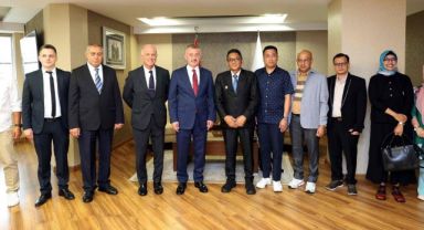 Büyükakın, Padang Belediye Başkanını ağırladı