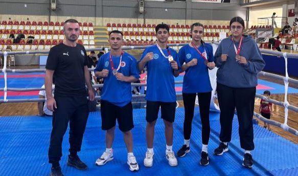 Çayırova Belediyesi sporcularından 4 madalya daha