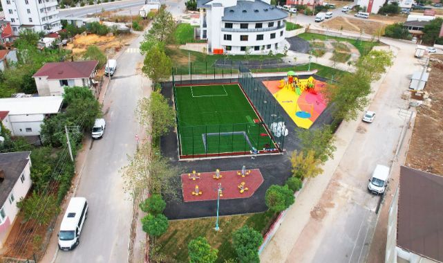 Çayırova, halı sahalarla donatılıyor