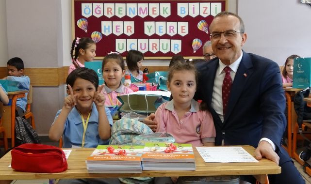 Kocaeli'de öğrenciler ders başı yaptı